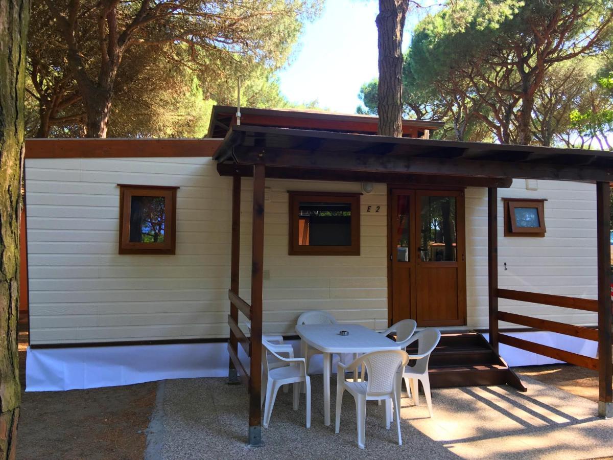 Buona Mobile Homes On Camping Mare E Pineta Lido di Spina Bagian luar foto