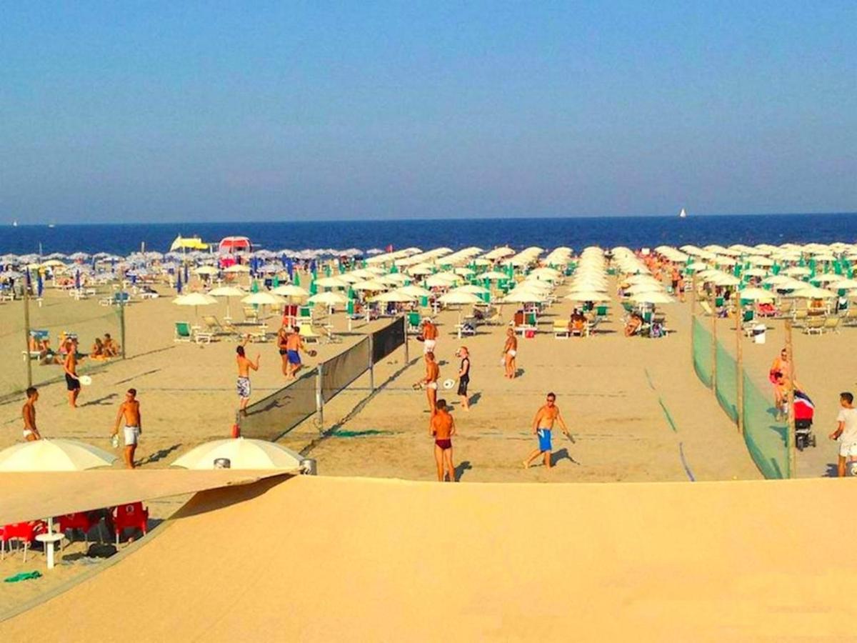 Buona Mobile Homes On Camping Mare E Pineta Lido di Spina Bagian luar foto