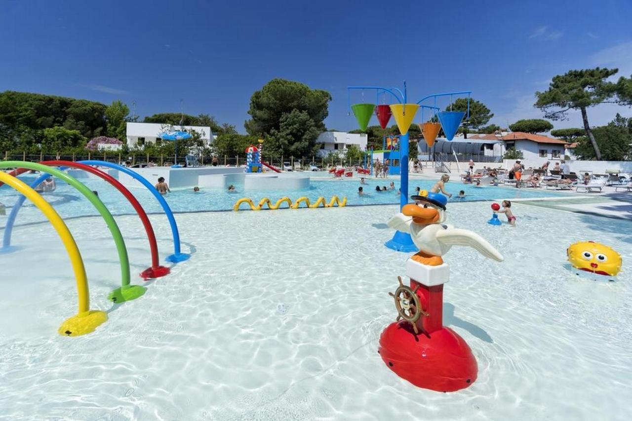 Buona Mobile Homes On Camping Mare E Pineta Lido di Spina Bagian luar foto