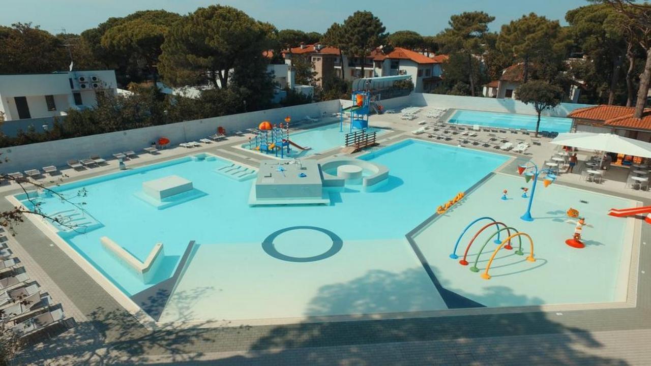 Buona Mobile Homes On Camping Mare E Pineta Lido di Spina Bagian luar foto