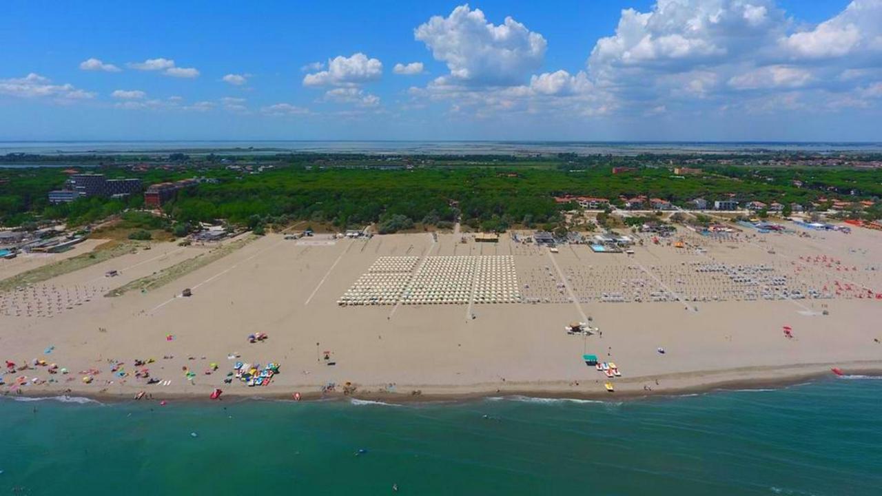 Buona Mobile Homes On Camping Mare E Pineta Lido di Spina Bagian luar foto