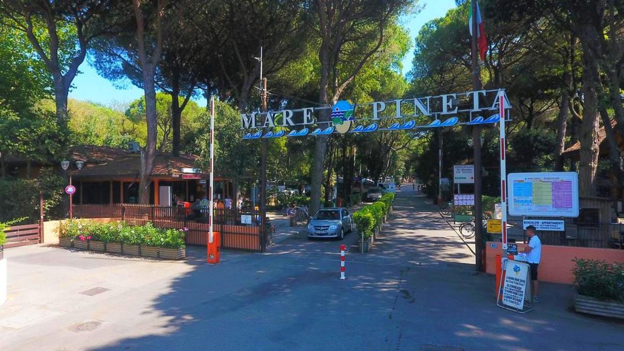 Buona Mobile Homes On Camping Mare E Pineta Lido di Spina Bagian luar foto
