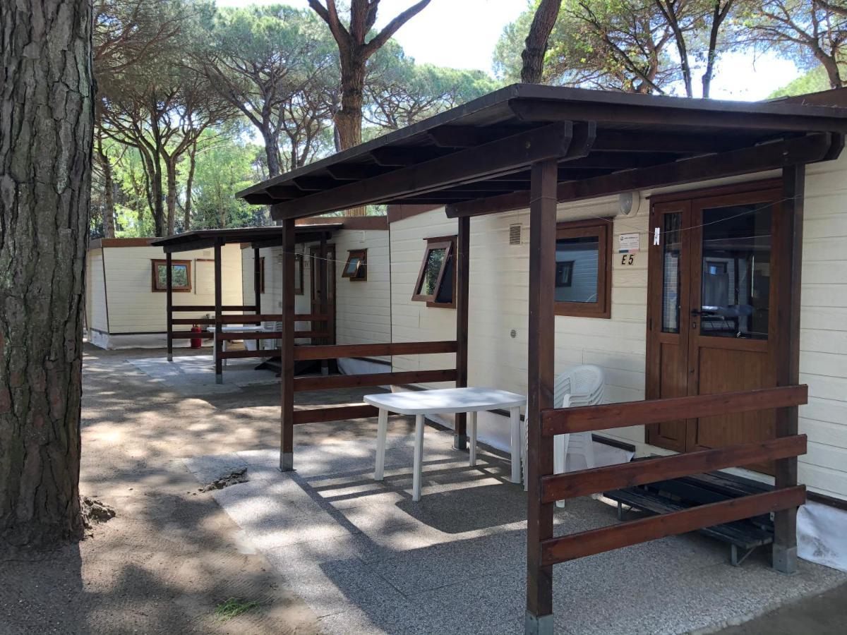 Buona Mobile Homes On Camping Mare E Pineta Lido di Spina Bagian luar foto