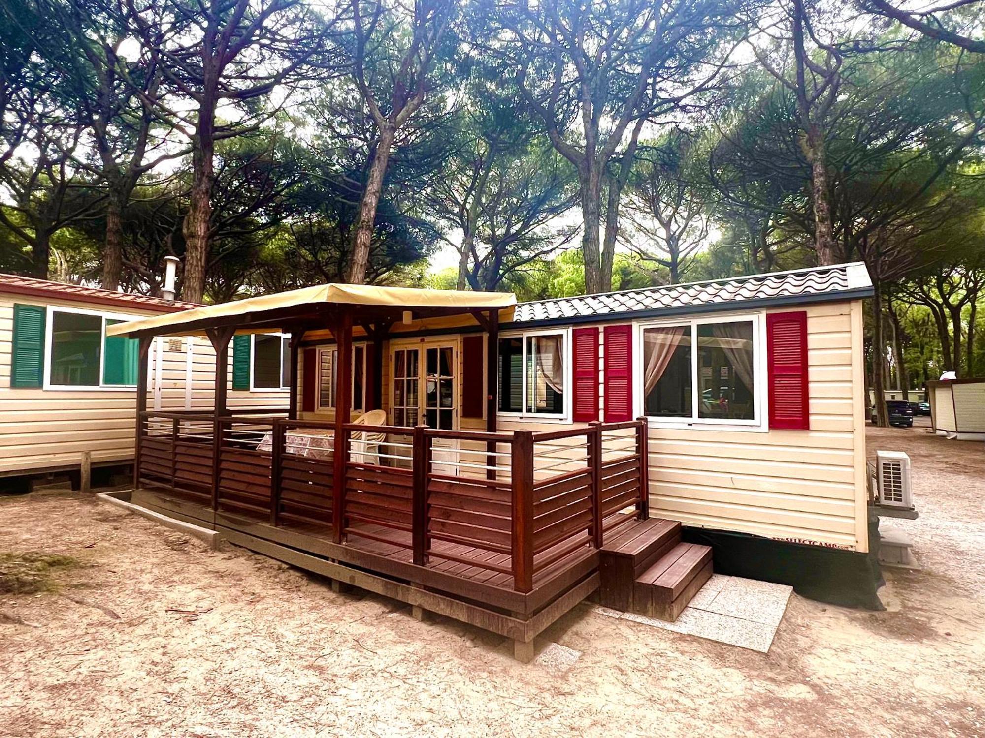 Buona Mobile Homes On Camping Mare E Pineta Lido di Spina Bagian luar foto
